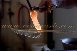 Laying the glass on a leaf stem to complete it