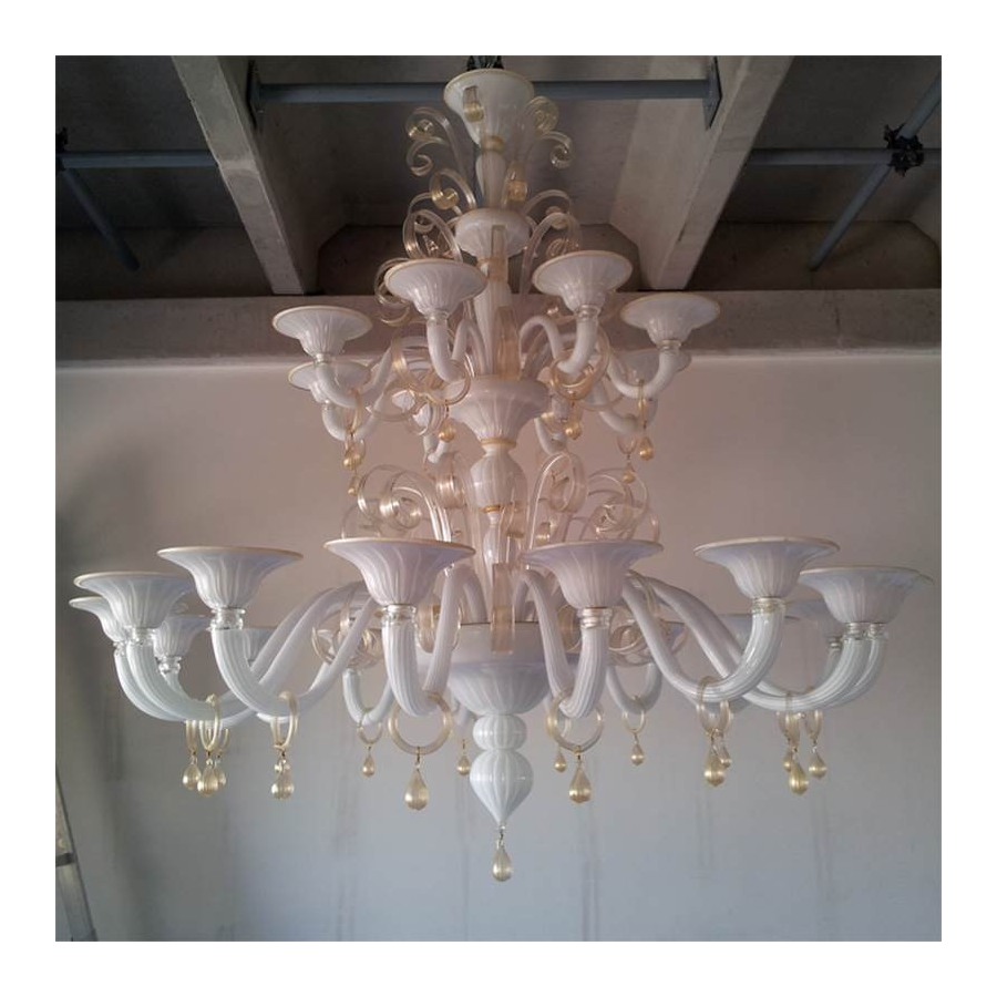 Lampadario in vetro di Murano Lampadario in vetro di Murano